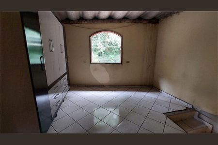Casa à venda com 2 quartos, 120m² em Sítio Barrocada, São Paulo