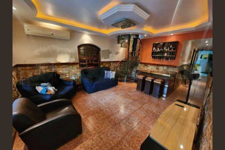 Casa à venda com 3 quartos, 258m² em Pitangueiras, Rio de Janeiro