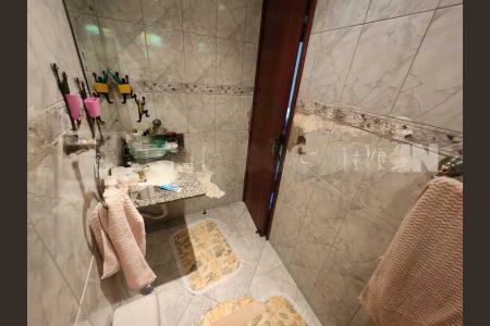 Casa à venda com 258m², 3 quartos e 3 vagas