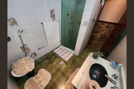 Casa à venda com 258m², 3 quartos e 3 vagas