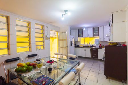 Casa à venda com 125m², 3 quartos e 2 vagasCozinha