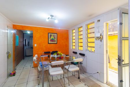 Casa à venda com 125m², 3 quartos e 2 vagasCozinha
