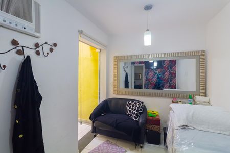 Casa à venda com 125m², 3 quartos e 2 vagasQuarto de Serviço