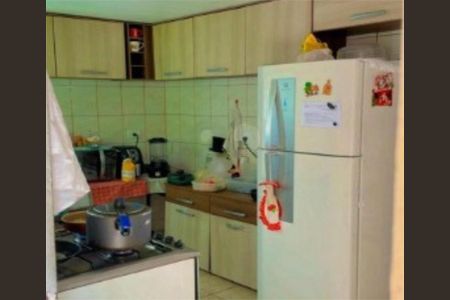 Casa à venda com 125m², 4 quartos e 9 vagas