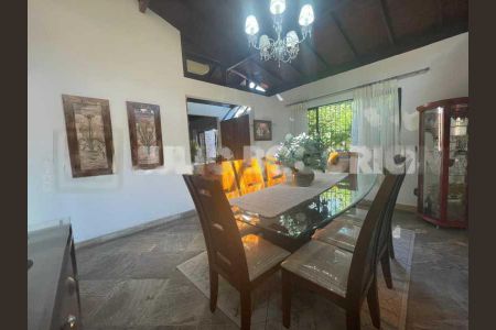 Casa à venda com 3 quartos, 118m² em Pitangueiras, Rio de Janeiro