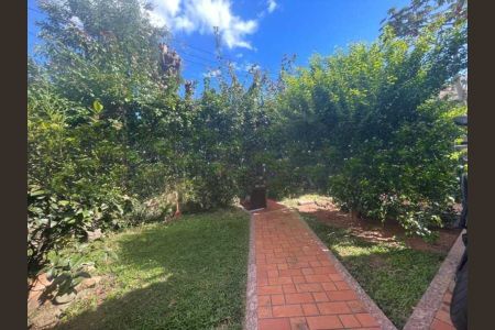 Casa à venda com 118m², 3 quartos e 5 vagas