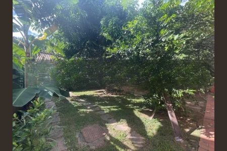 Casa à venda com 118m², 3 quartos e 5 vagas