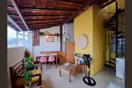 Apartamento para alugar com 90m², 2 quartos e sem vaga Apartamento para alugar com 90m², 2 quartos e sem vagaVaranda