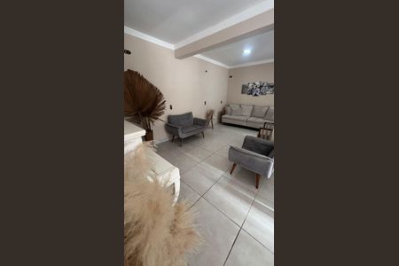 Casa para alugar com 304m², 5 quartos e 3 vagas Casa para alugar com 304m², 5 quartos e 3 vagasSala