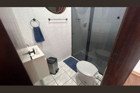 Casa para alugar com 304m², 5 quartos e 3 vagas Casa para alugar com 304m², 5 quartos e 3 vagasBanheiro 1