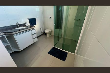 Casa para alugar com 304m², 5 quartos e 3 vagas Casa para alugar com 304m², 5 quartos e 3 vagasBanheiro 3