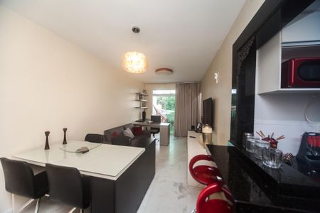 Apartamento para alugar com 87m², 2 quartos e 2 vagassala