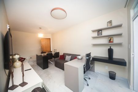 Apartamento para alugar com 87m², 2 quartos e 2 vagassala 