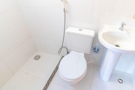 Casa de condomínio para alugar com 75m², 2 quartos e 1 vaga Casa de condomínio para alugar com 75m², 2 quartos e 1 vagaBanheiro do Quarto 1