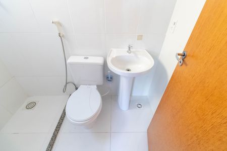 Casa de condomínio para alugar com 75m², 2 quartos e 1 vaga Casa de condomínio para alugar com 75m², 2 quartos e 1 vagaBanheiro do Quarto 1