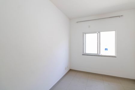 Quarto 1 de casa de condomínio para alugar com 2 quartos, 75m² em Senador Vasconcelos, Rio de Janeiro