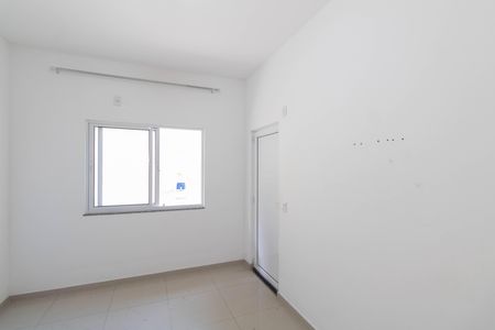 Sala de casa de condomínio para alugar com 2 quartos, 75m² em Senador Vasconcelos, Rio de Janeiro