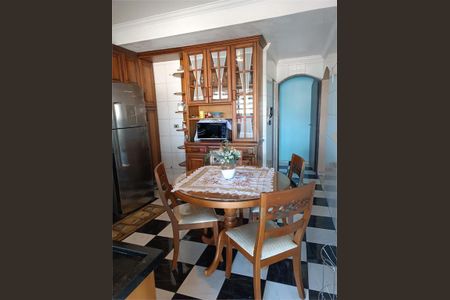 Casa à venda com 5 quartos, 337m² em Jardim Vivan, São Paulo