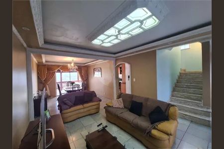 Casa à venda com 337m², 5 quartos e 6 vagas