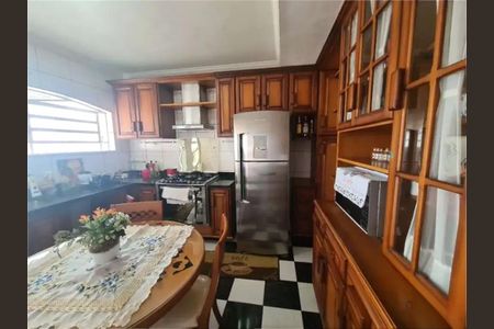 Casa à venda com 337m², 5 quartos e 6 vagas