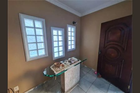 Casa à venda com 337m², 5 quartos e 6 vagas