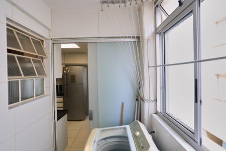 Apartamento à venda com 130m², 3 quartos e 1 vaga Apartamento à venda com 130m², 3 quartos e 1 vagaÁrea de Serviço
