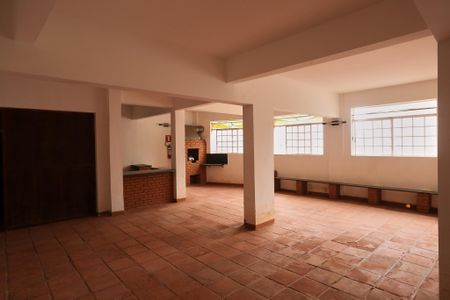 Apartamento à venda com 130m², 3 quartos e 1 vaga Apartamento à venda com 130m², 3 quartos e 1 vagaÁrea comum