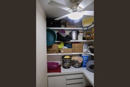 Apartamento à venda com 130m², 3 quartos e 1 vaga Apartamento à venda com 130m², 3 quartos e 1 vagaQuarto de Serviço