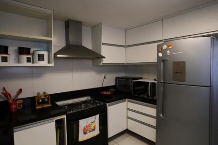 Apartamento à venda com 130m², 3 quartos e 1 vaga Apartamento à venda com 130m², 3 quartos e 1 vagaCozinha