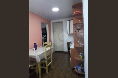 Casa à venda com 2 quartos, 100m² em Vila Serralheiro, São Paulo