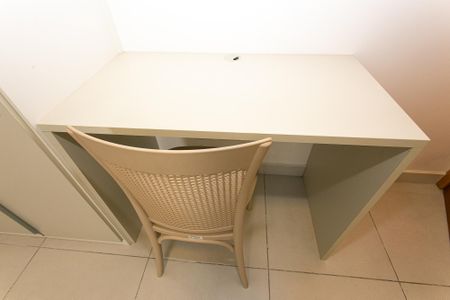Apartamento à venda com 37m², 1 quarto e sem vaga Apartamento à venda com 37m², 1 quarto e sem vagaQuarto - Mesa e Cadeira