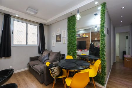 Sala de apartamento à venda com 2 quartos, 45m² em Parque Pirajussara, São Paulo