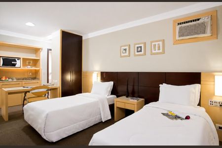 Sala/Quarto de casa para alugar com 1 quarto, 28m² em Centro, Pinhais