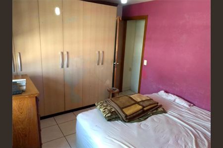 Casa à venda com 3 quartos, 155m² em Parque Ipe, São Paulo