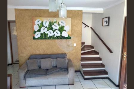 Casa à venda com 155m², 3 quartos e 2 vagas