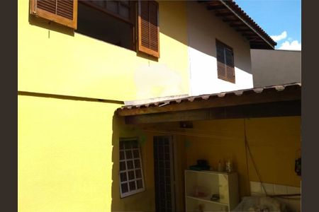 Casa à venda com 155m², 3 quartos e 2 vagas