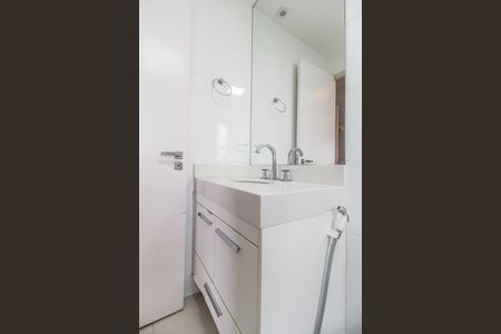 Apartamento para alugar com 86m², 2 quartos e 2 vagas Apartamento para alugar com 86m², 2 quartos e 2 vagasBanheiro da Suíte