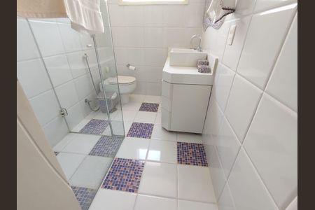 Apartamento à venda com 182m², 4 quartos e 4 vagas Apartamento à venda com 182m², 4 quartos e 4 vagasBanheiro