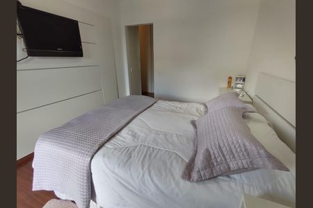 Apartamento à venda com 182m², 4 quartos e 4 vagas Apartamento à venda com 182m², 4 quartos e 4 vagasQuarto