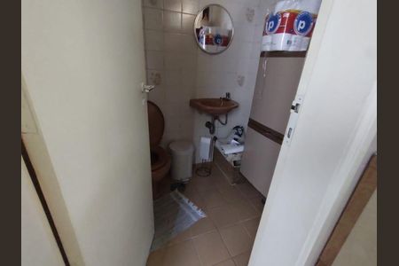 Apartamento à venda com 182m², 4 quartos e 4 vagas Apartamento à venda com 182m², 4 quartos e 4 vagasBanheiro
