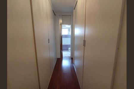 Apartamento à venda com 182m², 4 quartos e 4 vagas Apartamento à venda com 182m², 4 quartos e 4 vagasCorredor