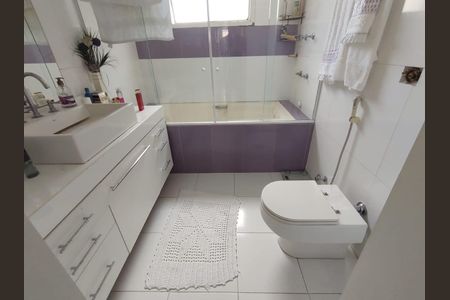 Apartamento à venda com 182m², 4 quartos e 4 vagas Apartamento à venda com 182m², 4 quartos e 4 vagasBanheiro