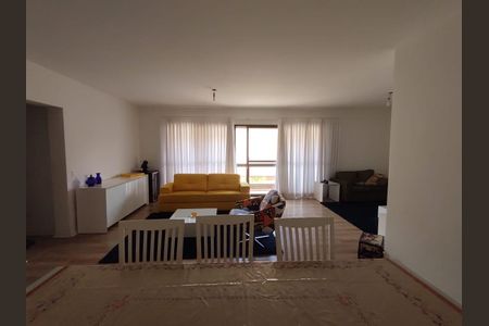 Apartamento à venda com 182m², 4 quartos e 4 vagas Apartamento à venda com 182m², 4 quartos e 4 vagasSala