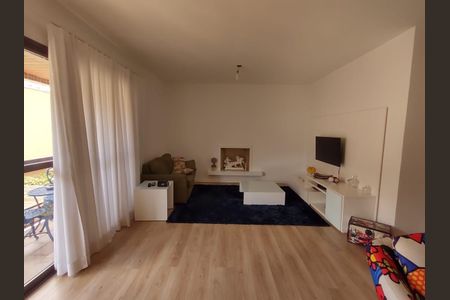 Apartamento à venda com 182m², 4 quartos e 4 vagas Apartamento à venda com 182m², 4 quartos e 4 vagasSala