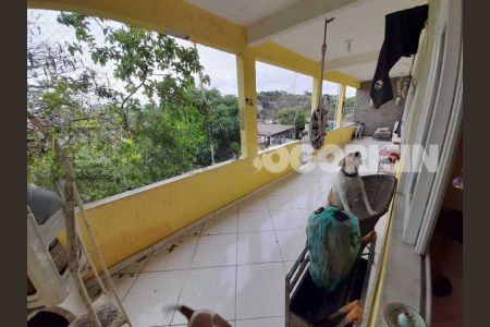 Casa à venda com 308m², 4 quartos e 2 vagas