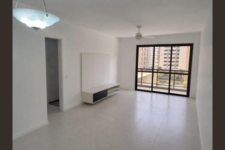 Sala de apartamento para alugar com 1 quarto, 74m² em Barra da Tijuca, Rio de Janeiro