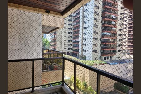 Apartamento para alugar com 74m², 1 quarto e 1 vagaVaranda