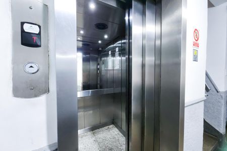 Studio para alugar com 20m², 1 quarto e sem vaga Studio para alugar com 20m², 1 quarto e sem vagaElevador
