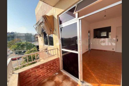 Apartamento à venda com 70m², 2 quartos e 1 vaga