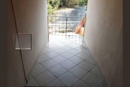 Apartamento à venda com 72m², 2 quartos e sem vaga